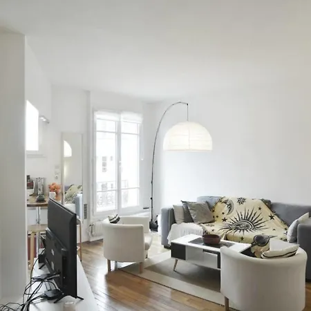 Apartment Small Cosy Nest In 13 #2 Beds