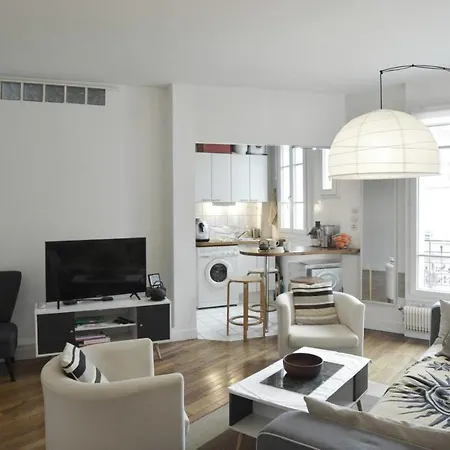Small Cosy Nest In 13 #2 Beds Apartment *