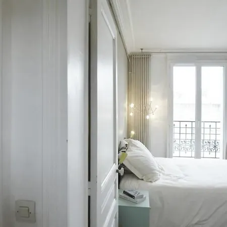 Small Cosy Nest In 13 #2 Beds *