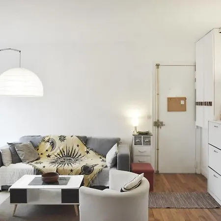 Small Cosy Nest In 13 #2 Beds Parigi